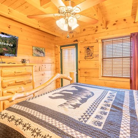 Moonshine Ridge Cabin With Hot Tub And Fire Pit Pigeon Forge Extérieur photo