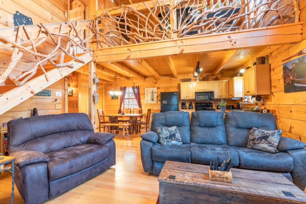Moonshine Ridge Cabin With Hot Tub And Fire Pit Pigeon Forge Extérieur photo