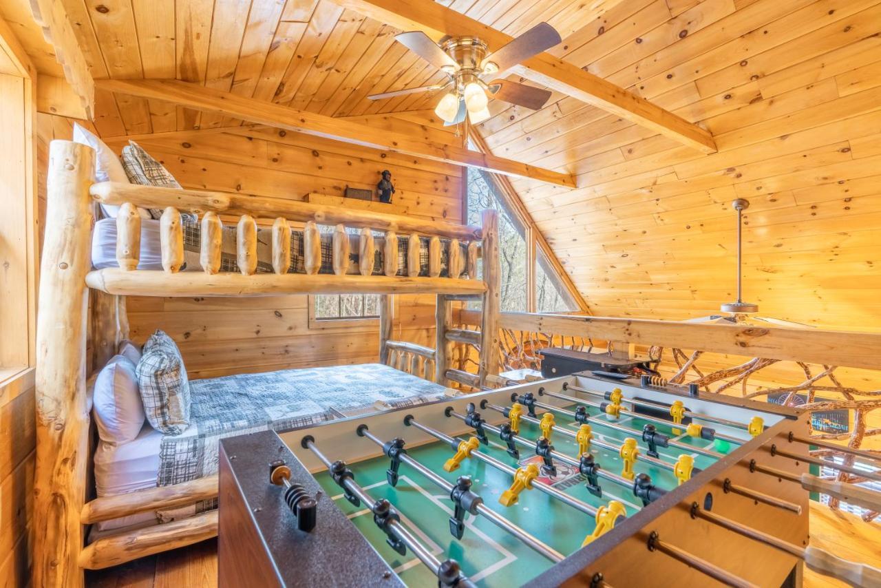 Moonshine Ridge Cabin With Hot Tub And Fire Pit Pigeon Forge Extérieur photo