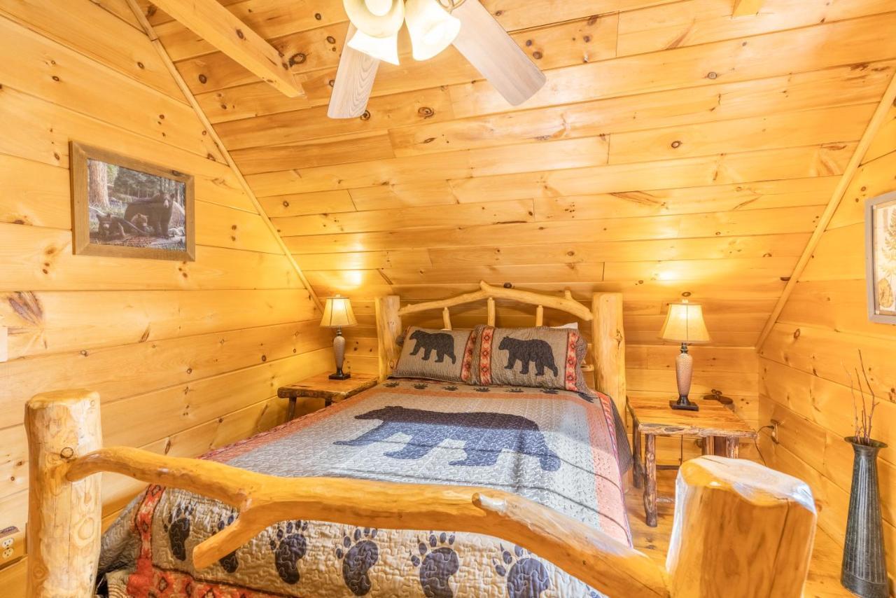 Moonshine Ridge Cabin With Hot Tub And Fire Pit Pigeon Forge Extérieur photo