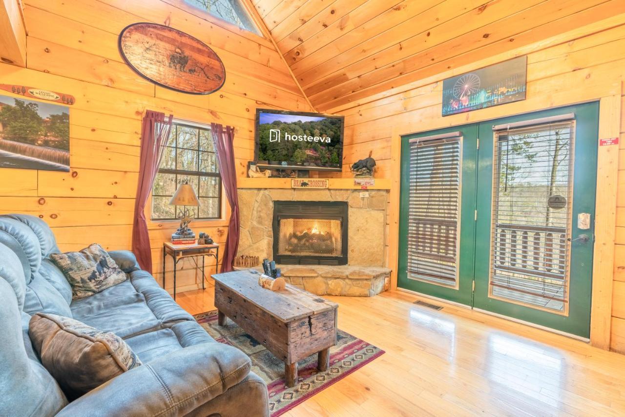 Moonshine Ridge Cabin With Hot Tub And Fire Pit Pigeon Forge Extérieur photo