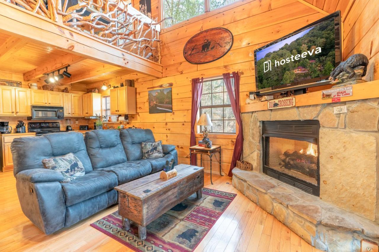 Moonshine Ridge Cabin With Hot Tub And Fire Pit Pigeon Forge Extérieur photo