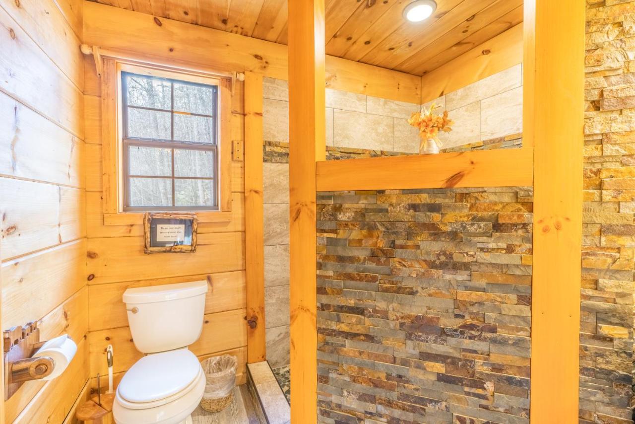 Moonshine Ridge Cabin With Hot Tub And Fire Pit Pigeon Forge Extérieur photo