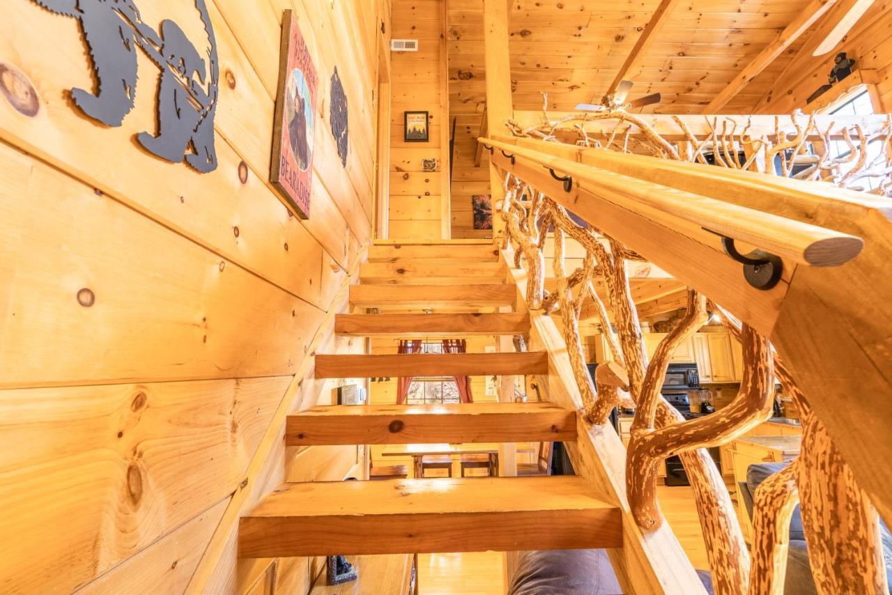 Moonshine Ridge Cabin With Hot Tub And Fire Pit Pigeon Forge Extérieur photo